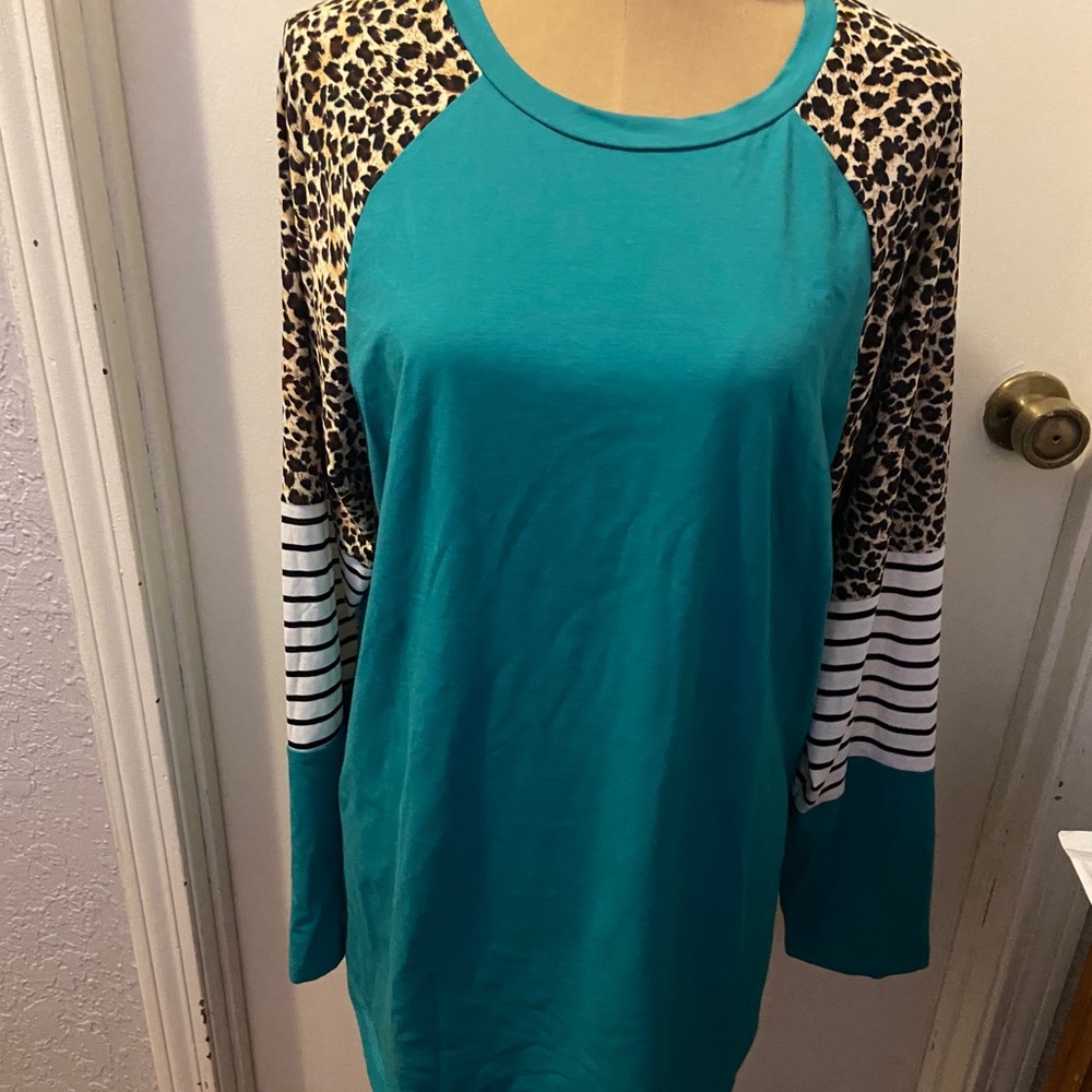 Worn once and didn’t fit like I wanted it to.